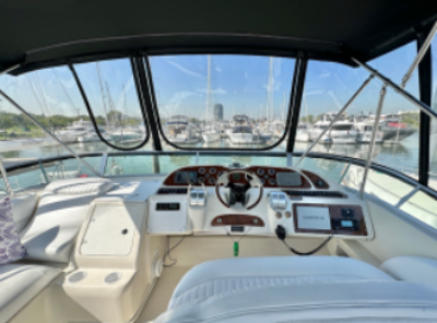 NY Yacht 52 flybridge